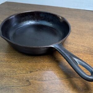 Vintage BSR? 3H Cast Iron Skillet Fry Pan 6.5" Heat Ring, Double Pour - Seasoned